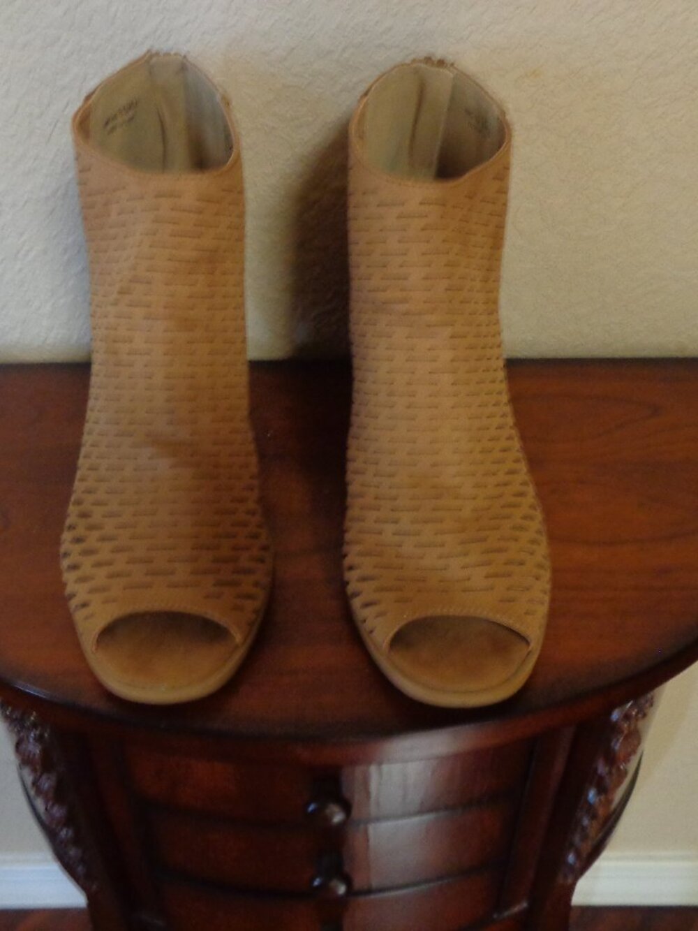 Womens Brown faux suede open toe boots sz 9.5